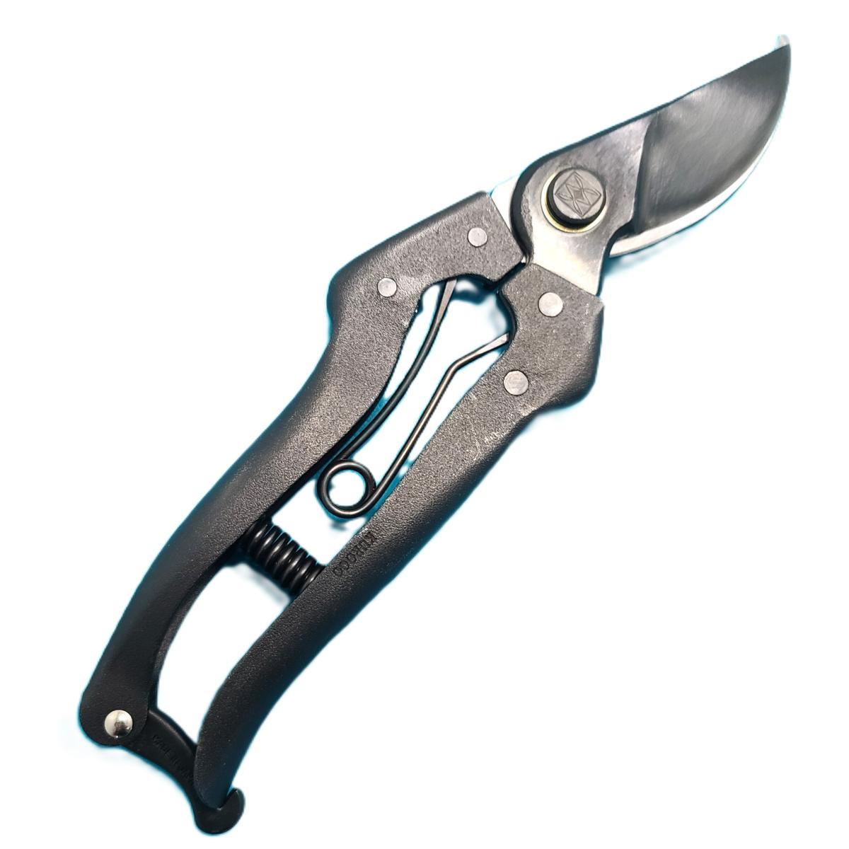 Japanese pruning shears made of Aogami steel with spring, Angle A, 200 mm.